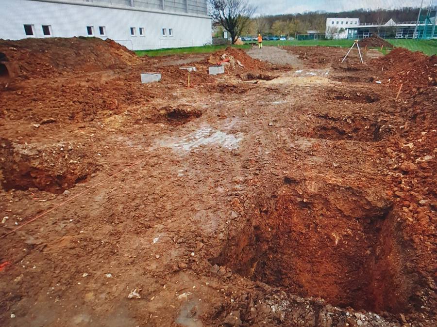 Chantier de la tribune du stade de Méru (60) — vue 2
