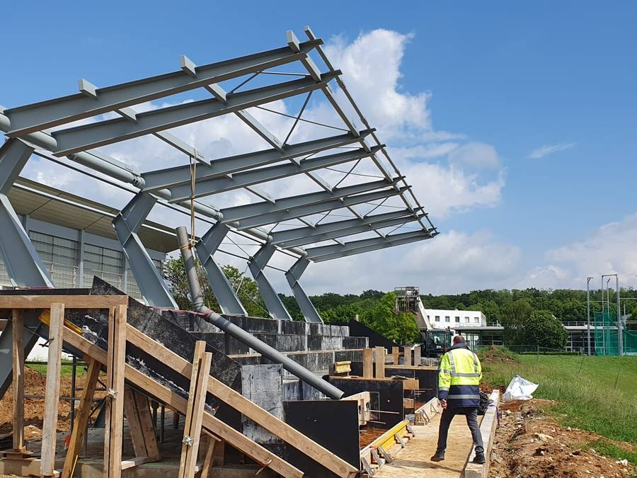 Chantier de la tribune du stade de Méru (60) — vue 4